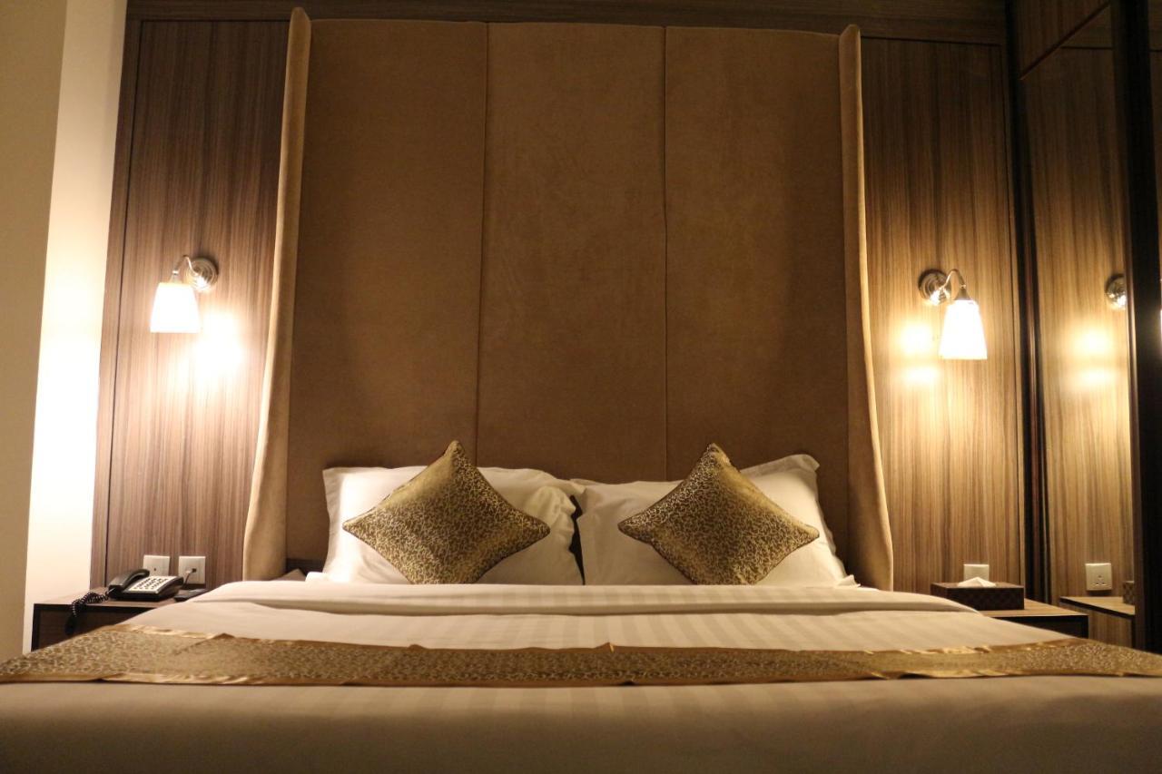 Valencia Hotel Suites 알크호바르 외부 사진