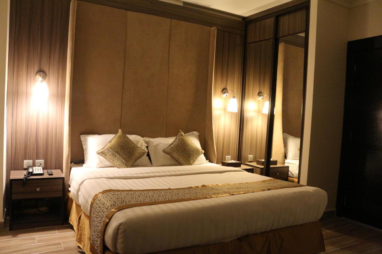Valencia Hotel Suites 알크호바르 외부 사진