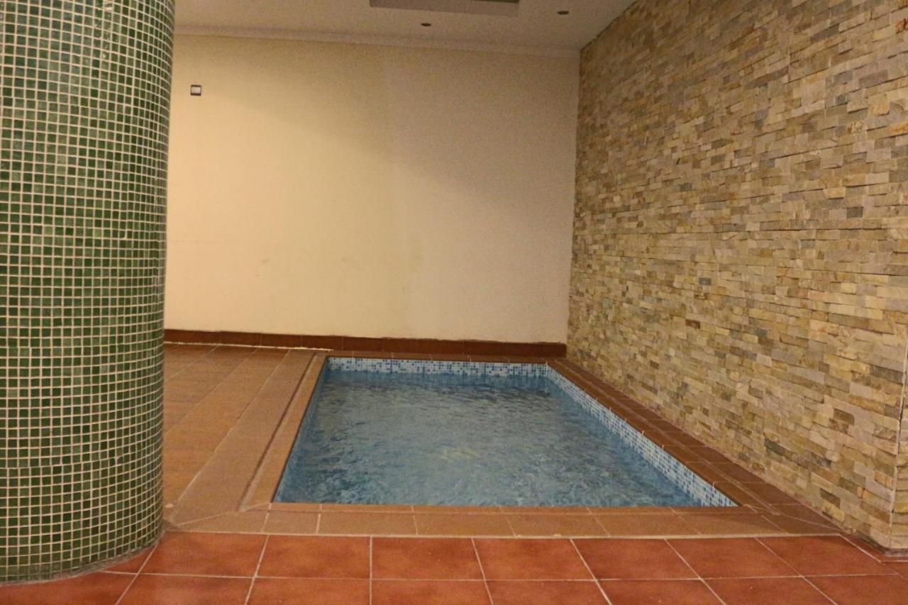 Valencia Hotel Suites 알크호바르 외부 사진